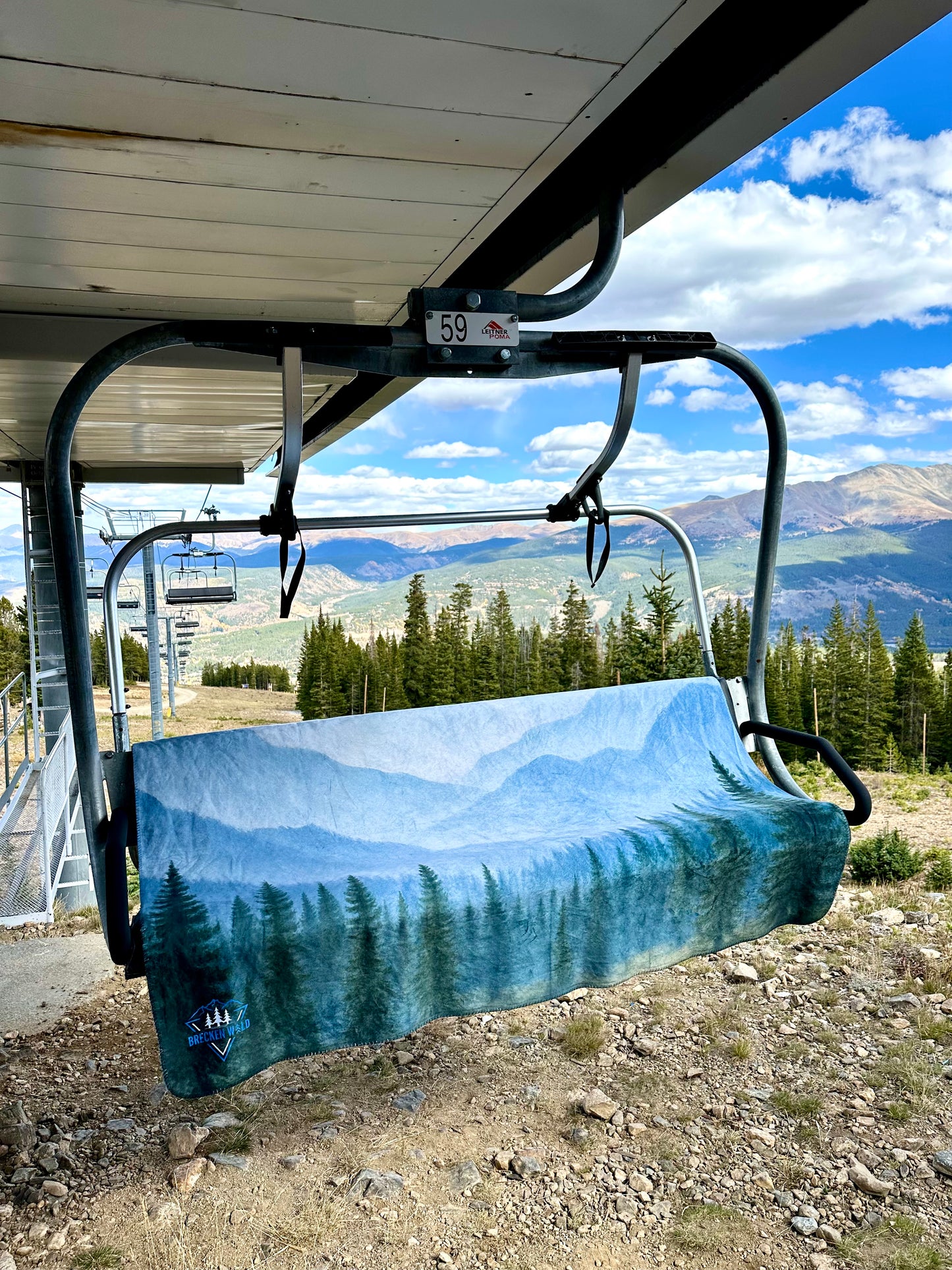 Mountainscape Cozy Sweatshirt Blanket ⭐⭐⭐⭐⭐