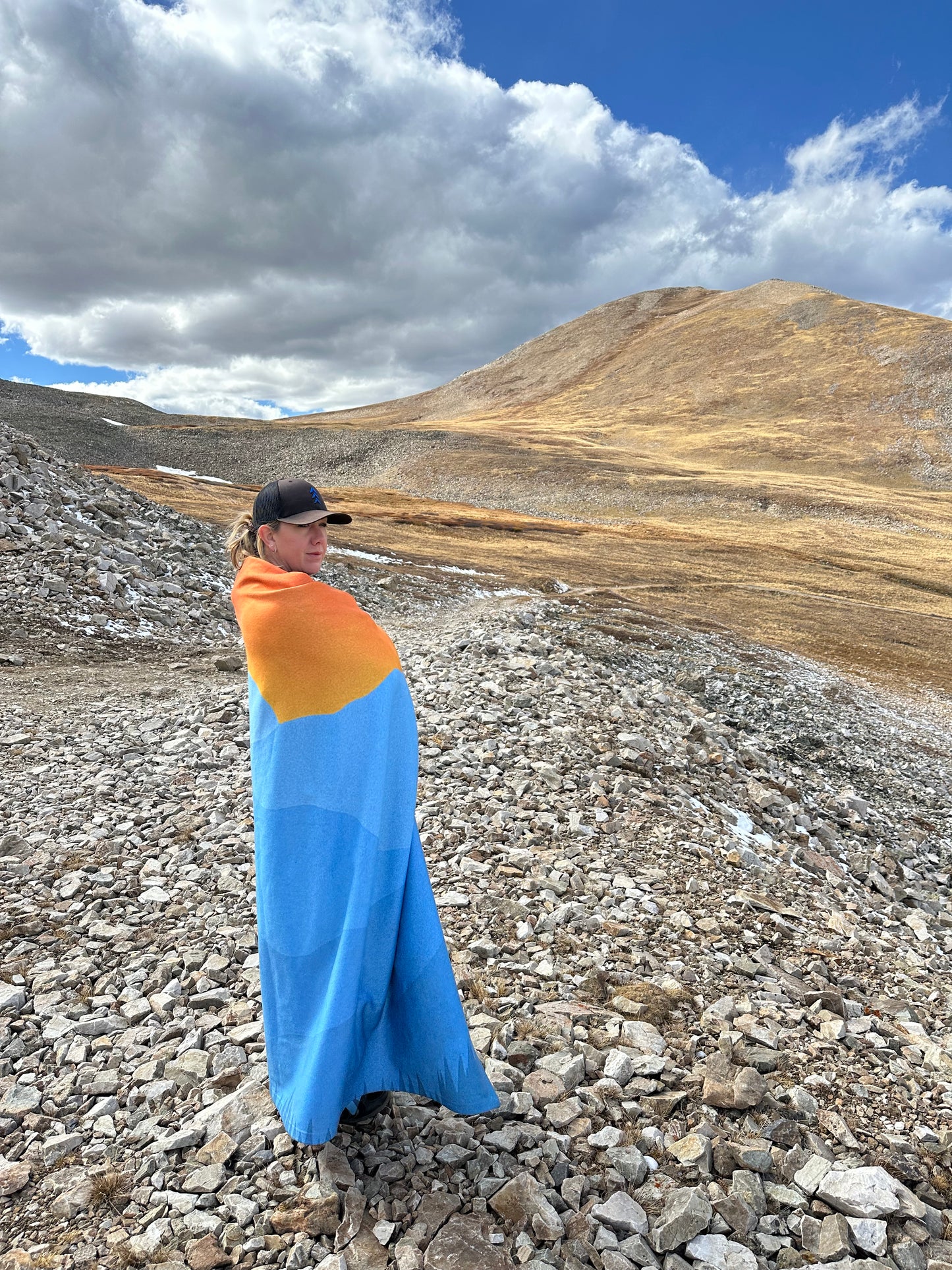 Sunset Mountainscape -Cozy Sweatshirt Blanket. ⭐⭐⭐⭐⭐